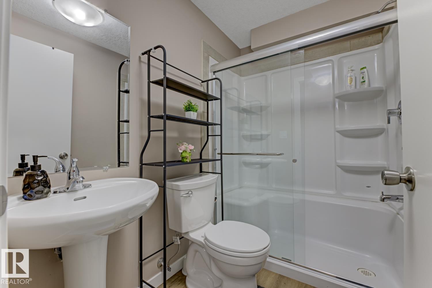 Photo 28 of 754 Eagleson Cr Nw, Edmonton AB