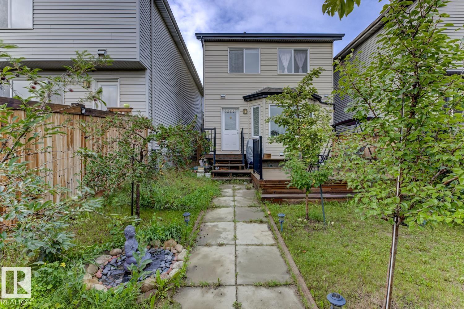 Photo 30 of 754 Eagleson Cr Nw, Edmonton AB