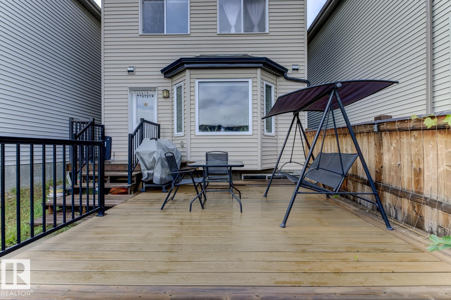 Photo 32 of 754 Eagleson Cr Nw, Edmonton AB