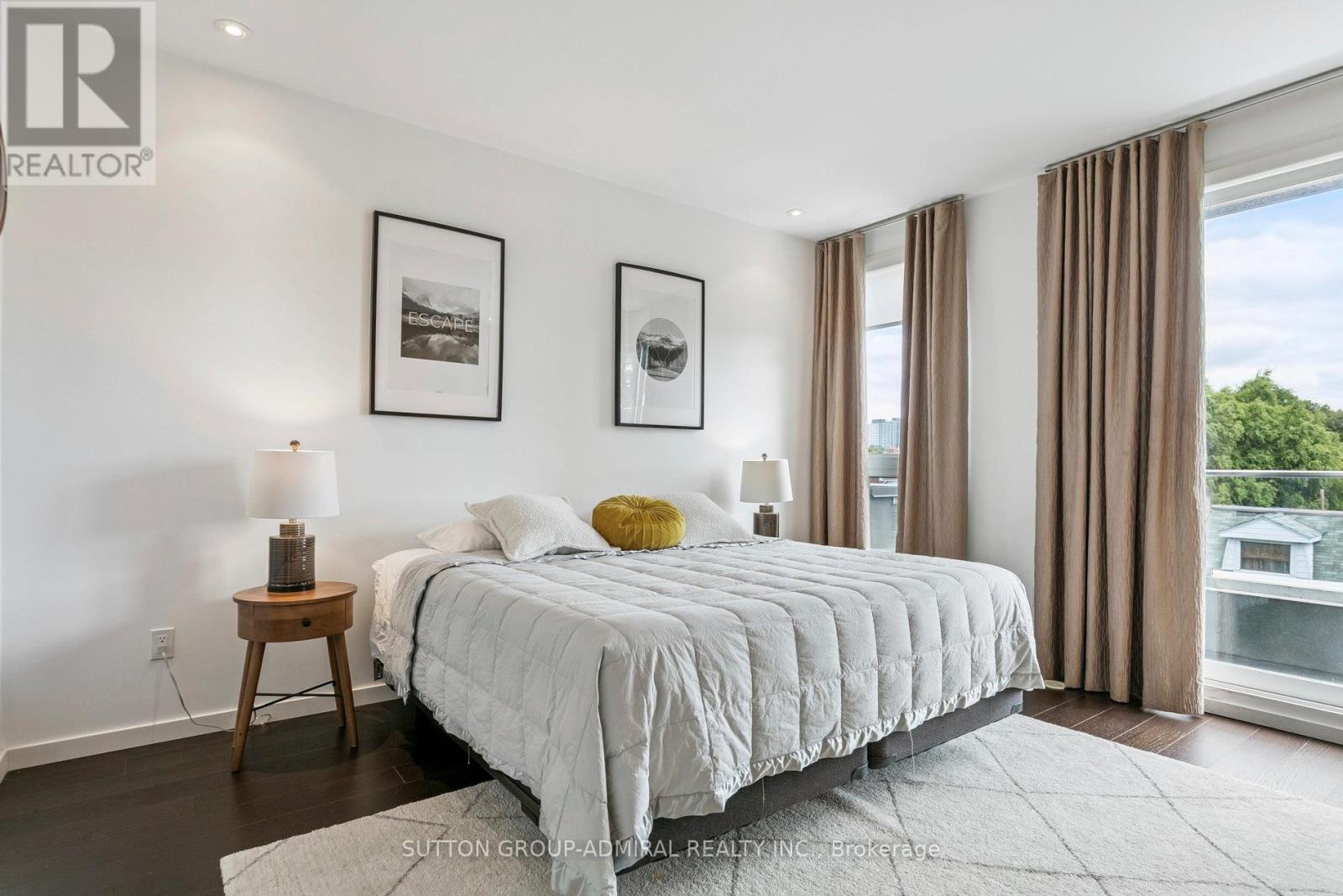Photo 15 of 492 Shaw Street, Toronto ON