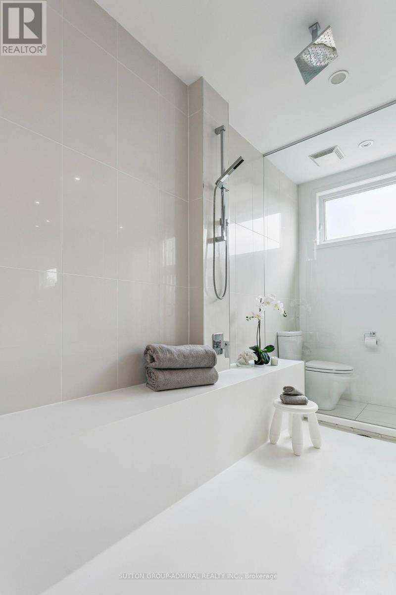 Photo 19 of 492 Shaw Street, Toronto ON