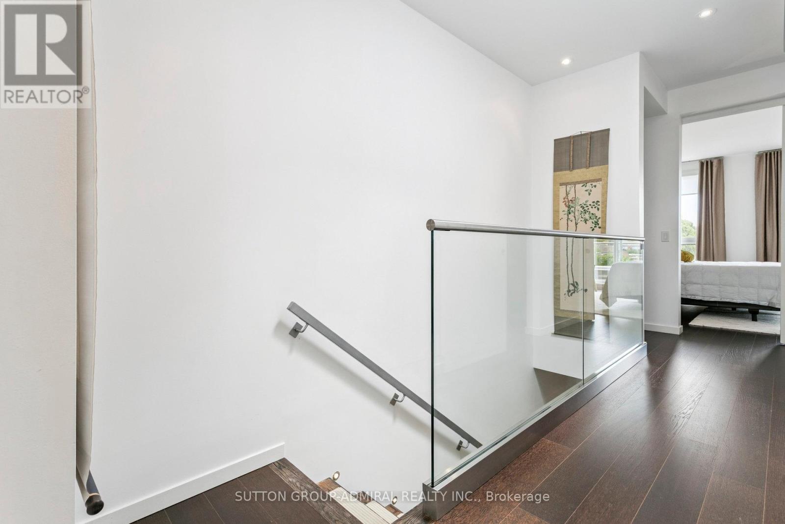 Photo 25 of 492 Shaw Street, Toronto ON