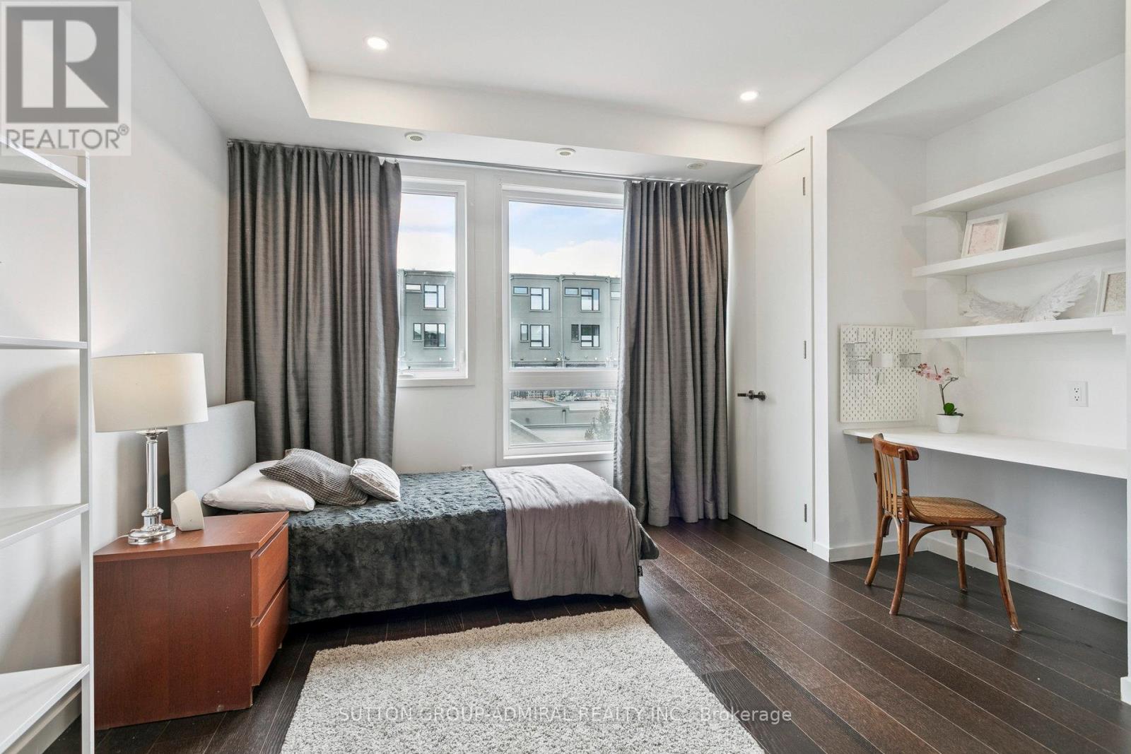 Photo 31 of 492 Shaw Street, Toronto ON