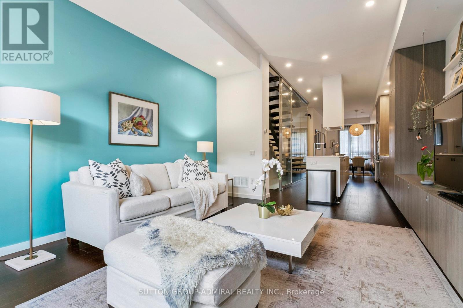Photo 34 of 492 Shaw Street, Toronto ON