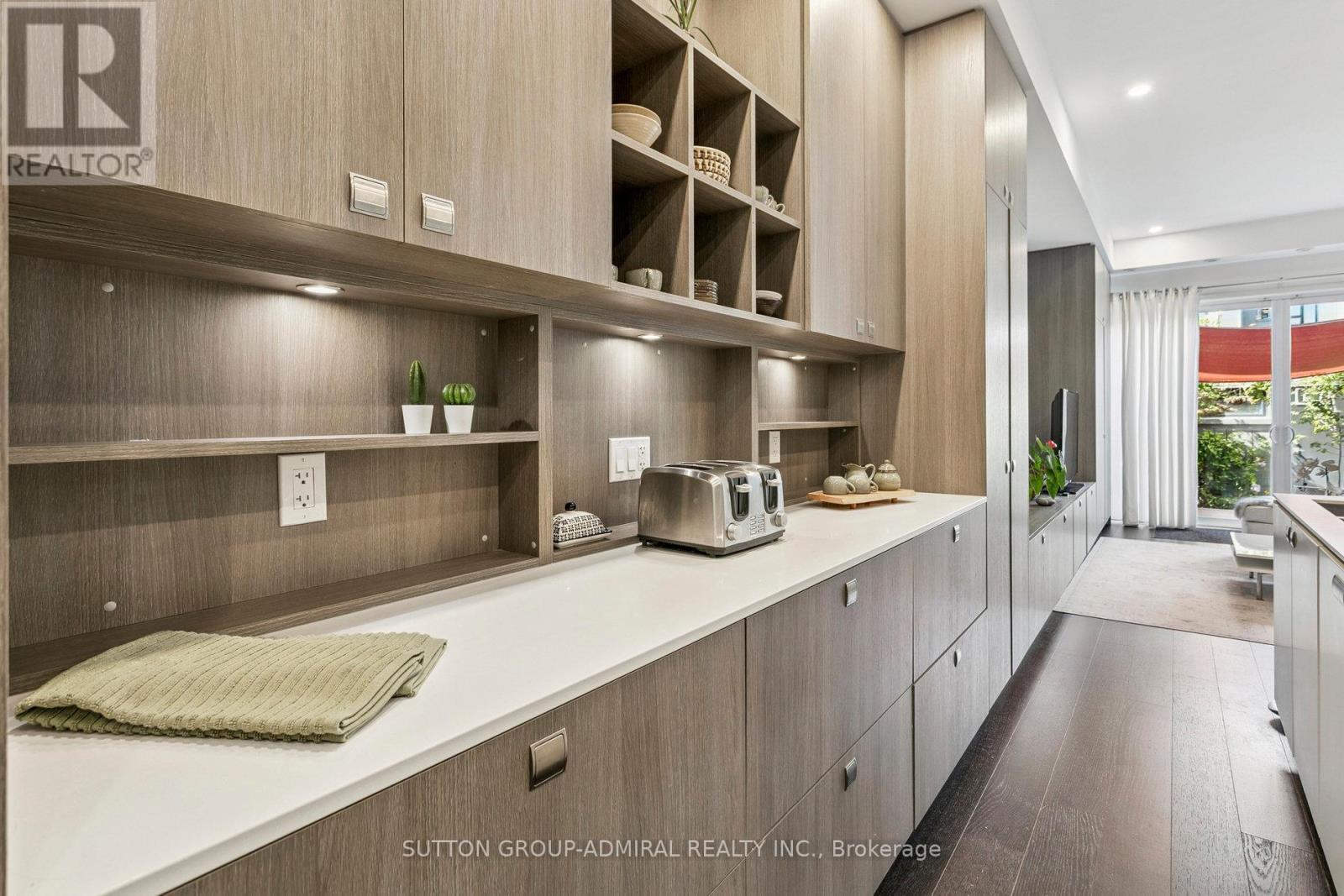 Photo 36 of 492 Shaw Street, Toronto ON