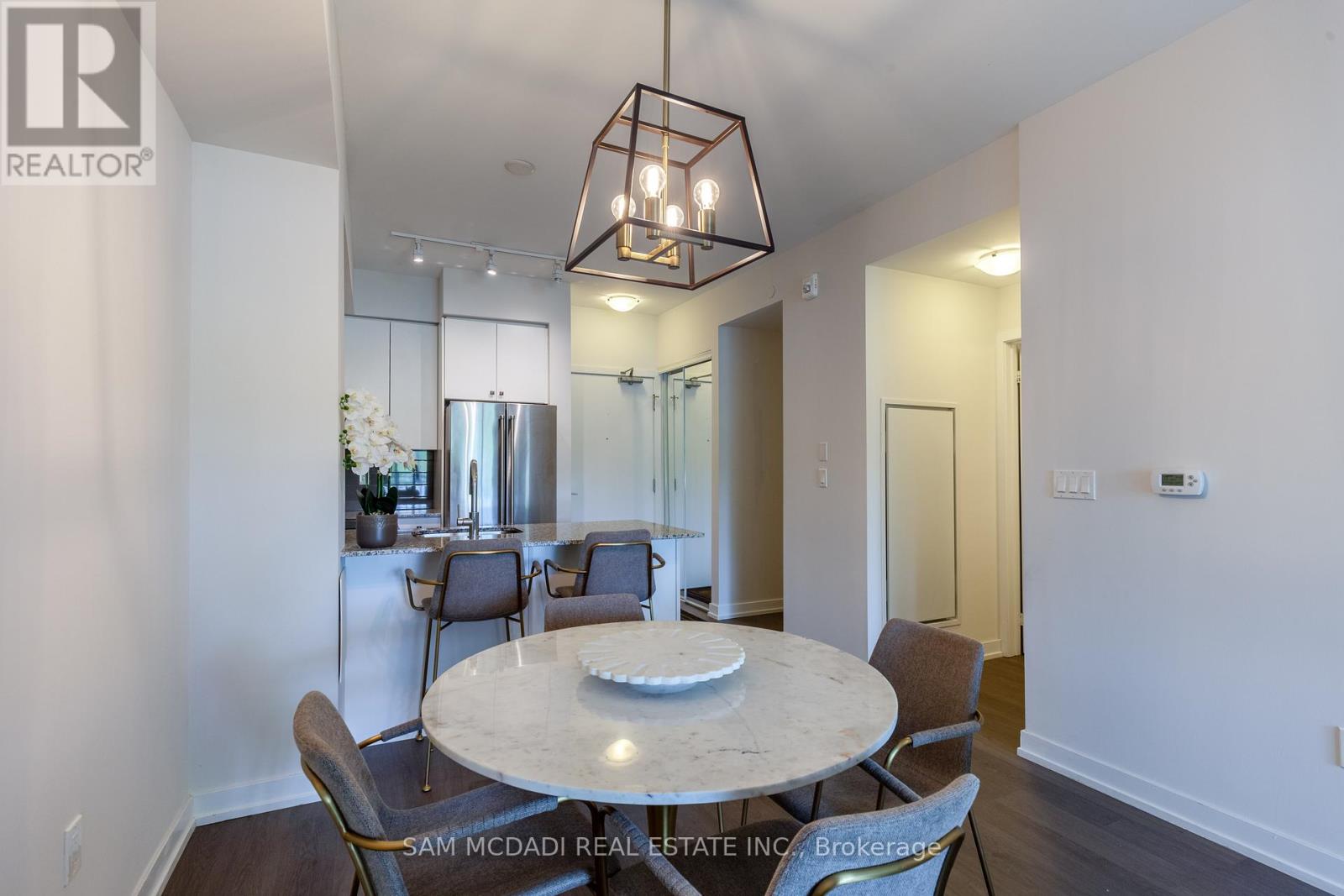 Photo 18 of 114 555 William Graham Drive, Aurora ON