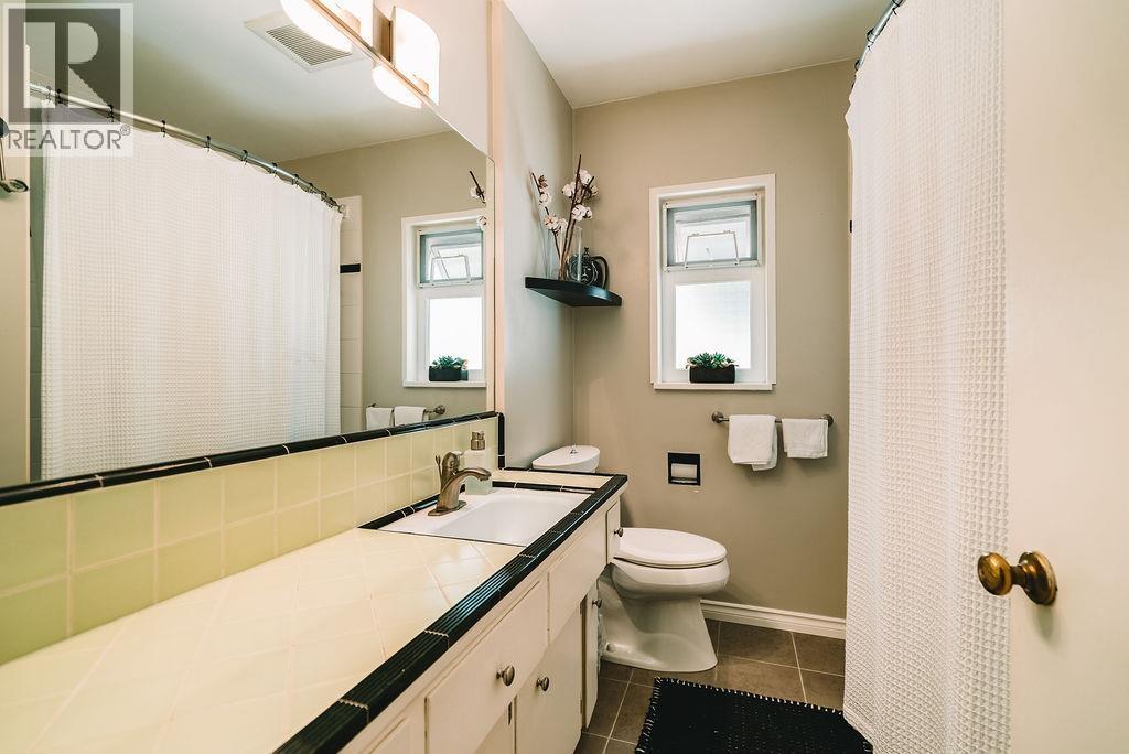 Photo 10 of 440 E 34th Avenue, Vancouver BC