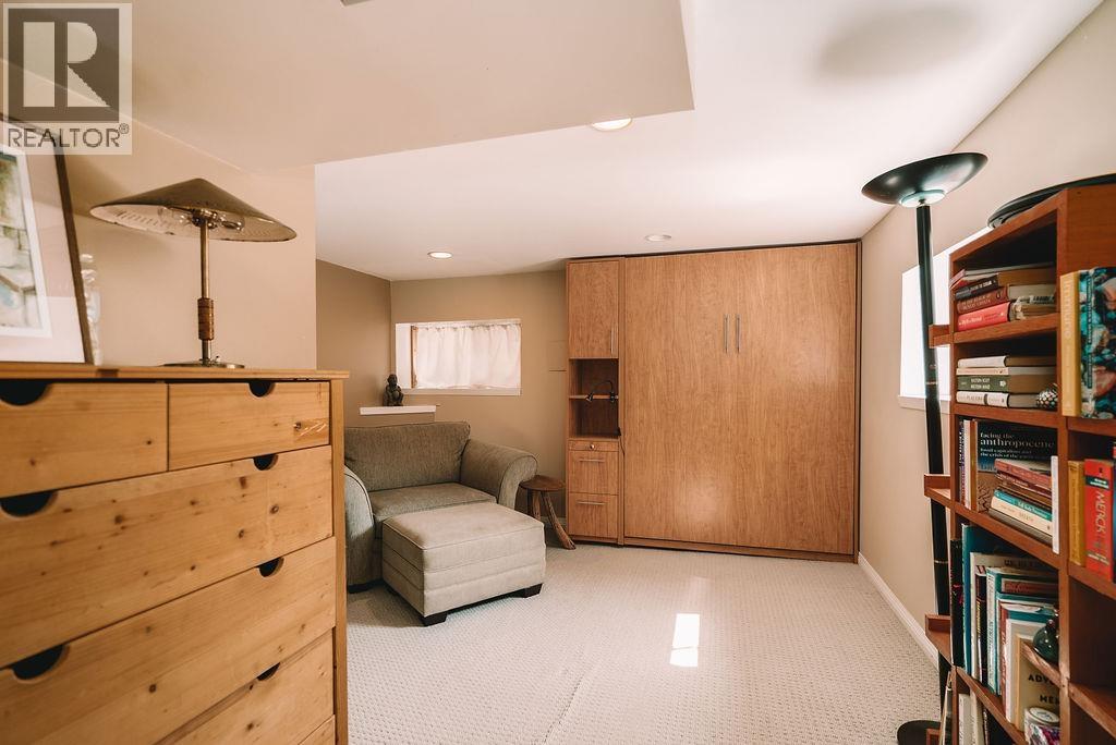 Photo 15 of 440 E 34th Avenue, Vancouver BC