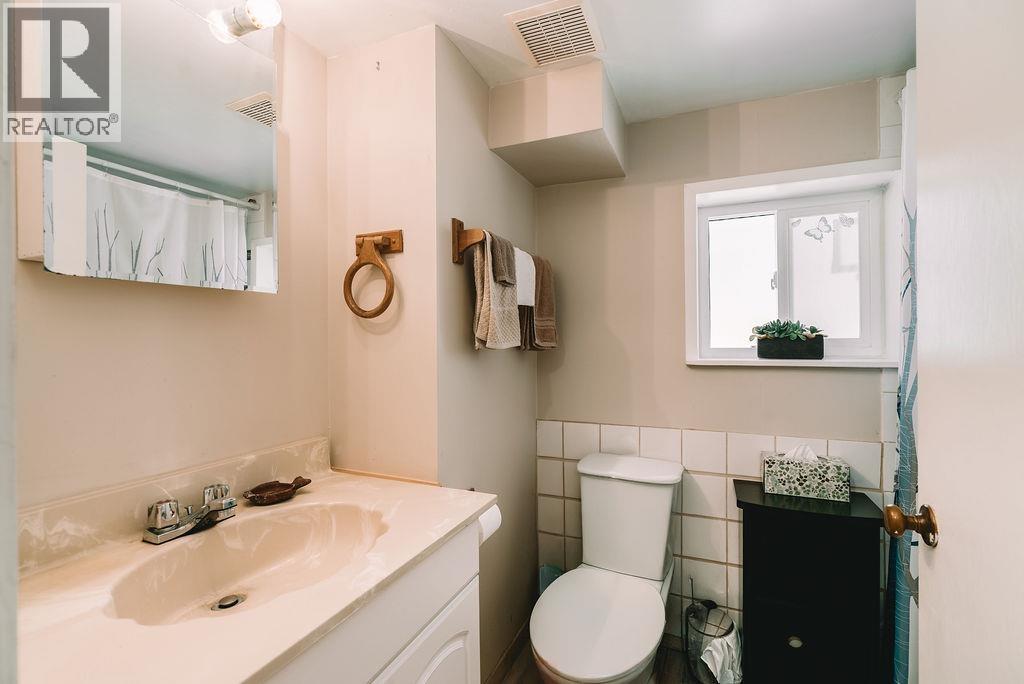 Photo 16 of 440 E 34th Avenue, Vancouver BC