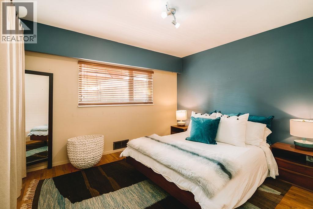 Photo 8 of 440 E 34th Avenue, Vancouver BC