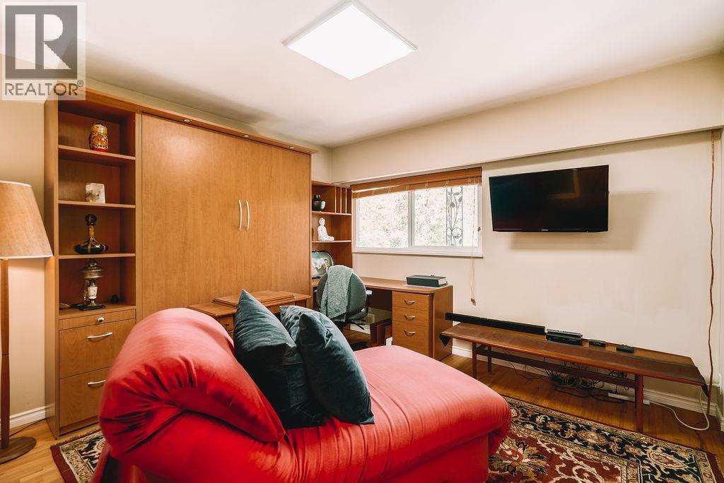 Photo 9 of 440 E 34th Avenue, Vancouver BC