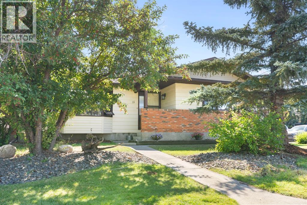 Photo 1 of 11 Glenport Road, Cochrane AB