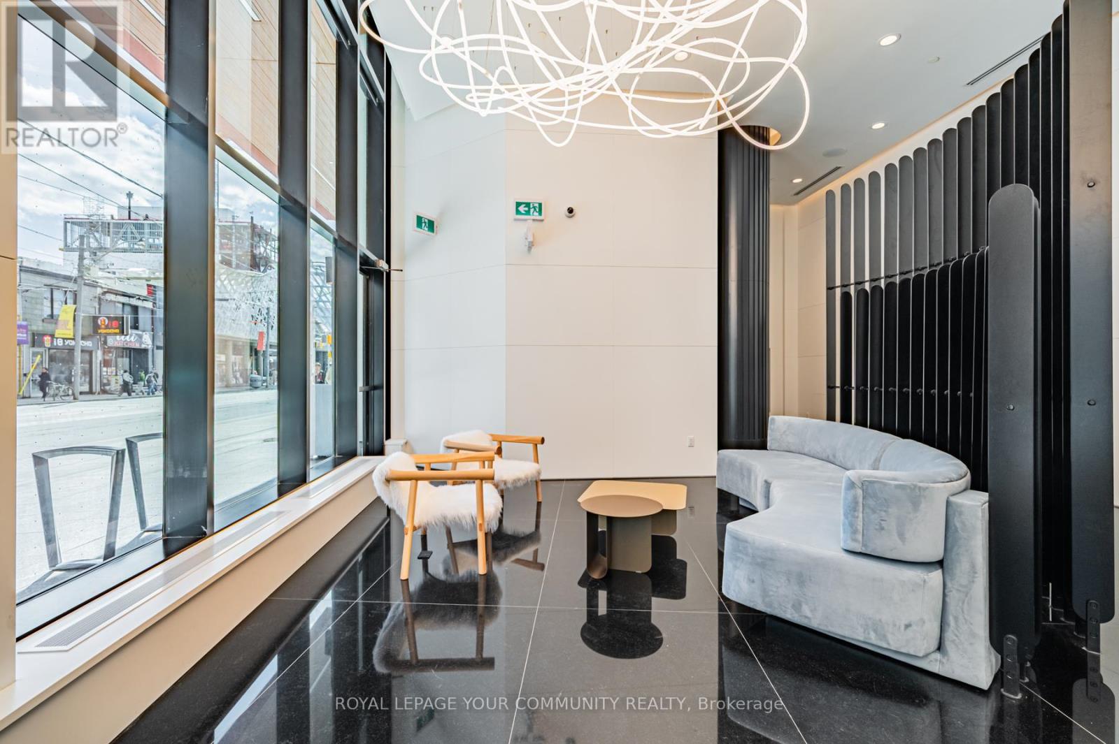 Photo 36 of 2708 280 Dundas Street W, Toronto ON