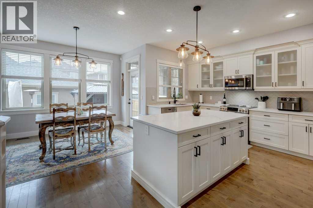 Photo 8 of 1138 Coopers Drive Sw, Airdrie AB