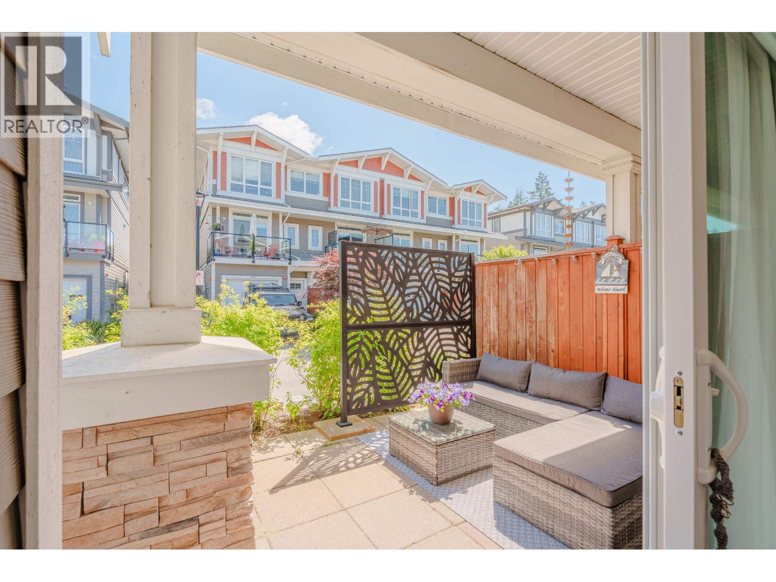 5978 BEACHGATE LANE, Sechelt