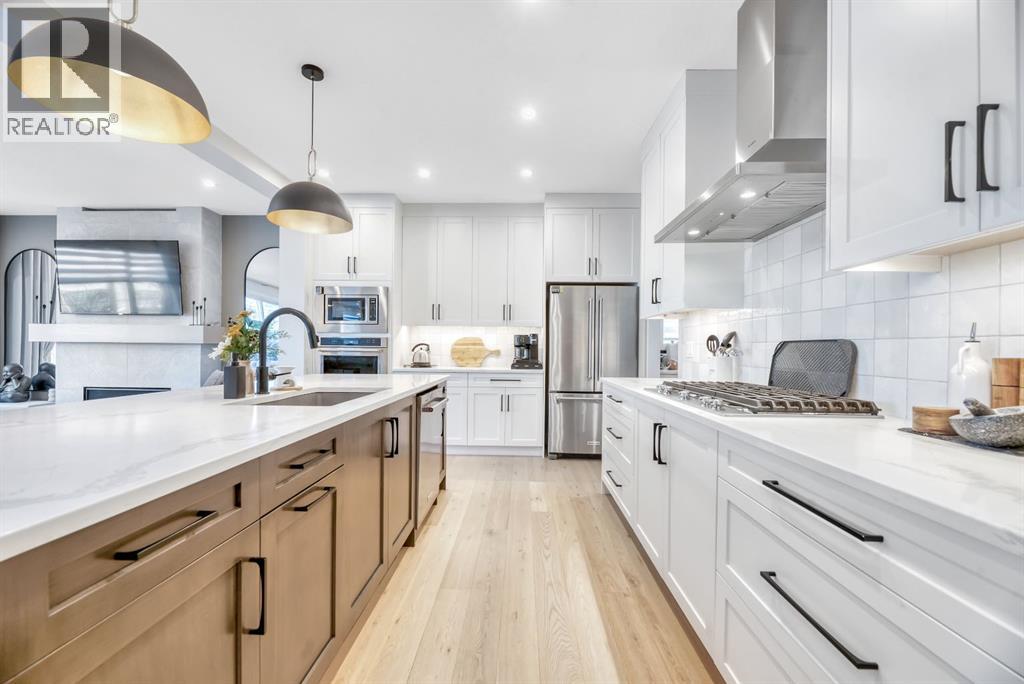 Photo 10 of 252 Marina Grove Se, Calgary AB