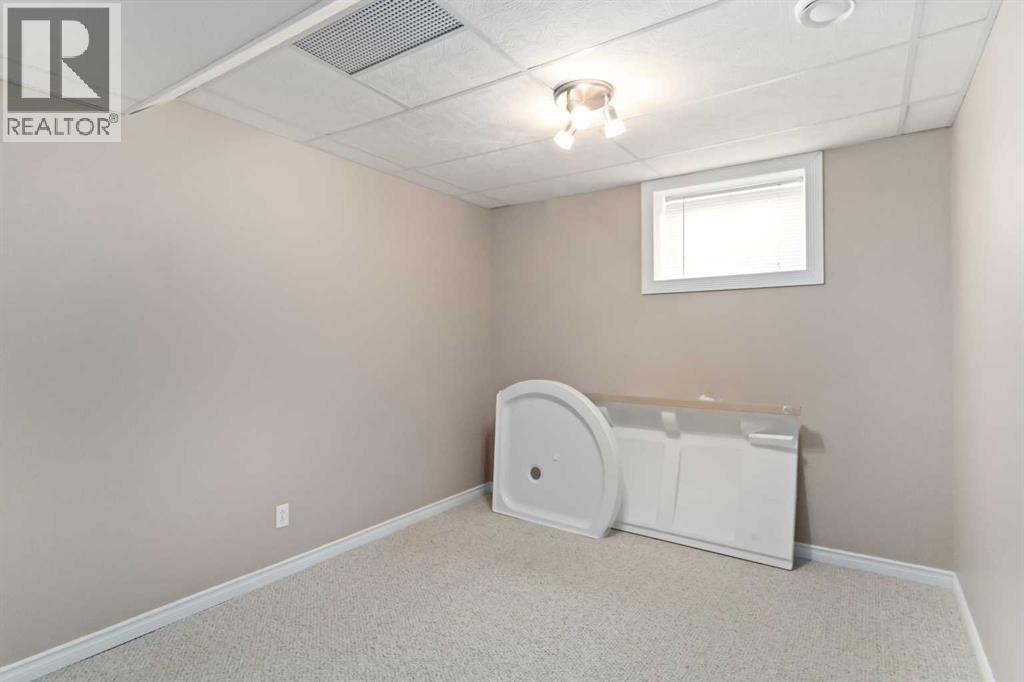 Photo 30 of 141 Ocoffey Crescent, Fort Mcmurray AB