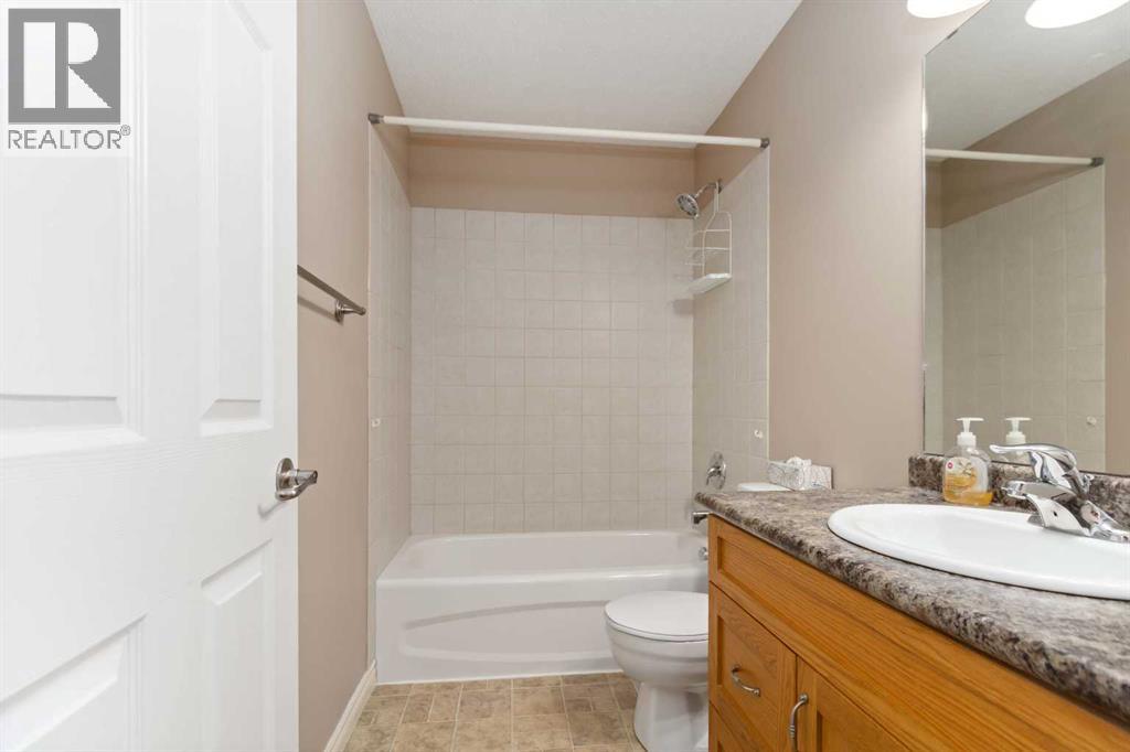 Photo 14 of 141 Ocoffey Crescent, Fort Mcmurray AB