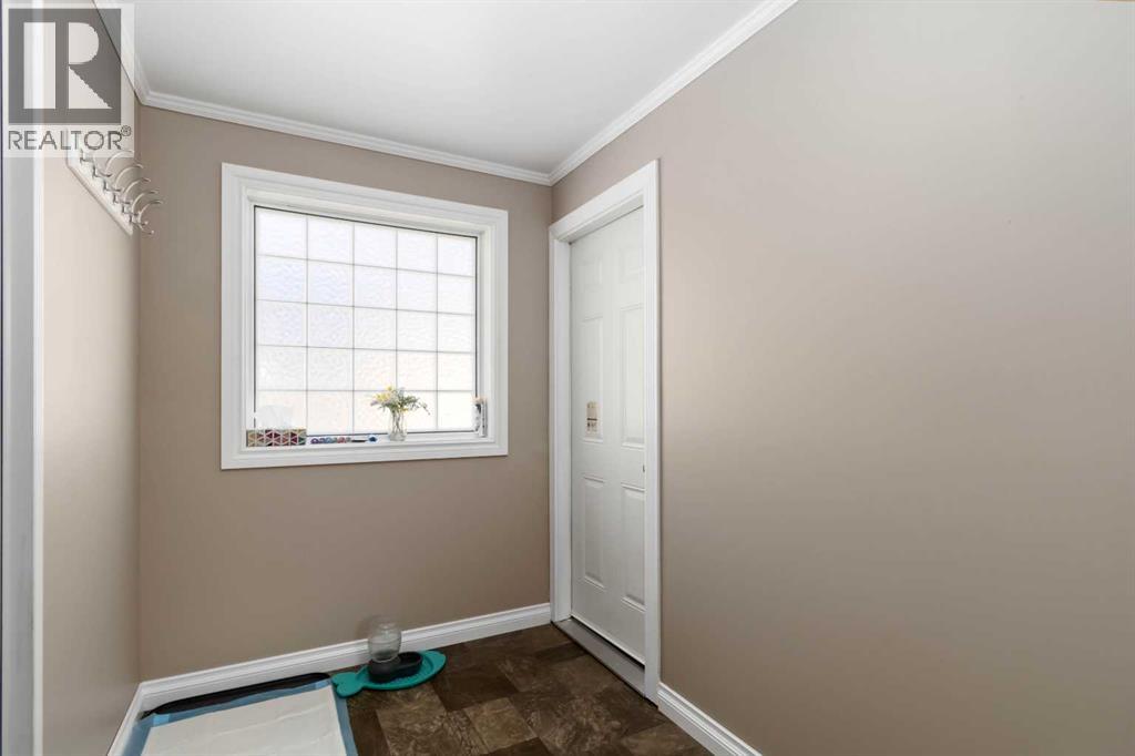 Photo 36 of 141 Ocoffey Crescent, Fort Mcmurray AB