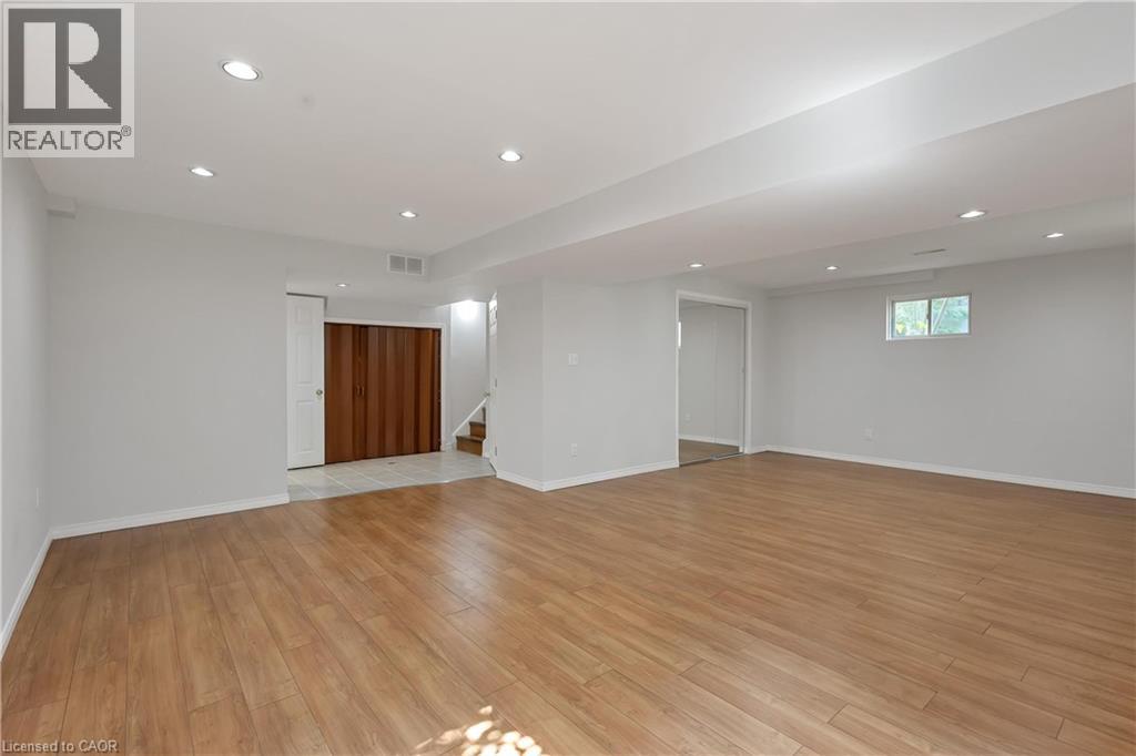 Photo 27 of 205 Holbeach Crescent, Waterloo ON