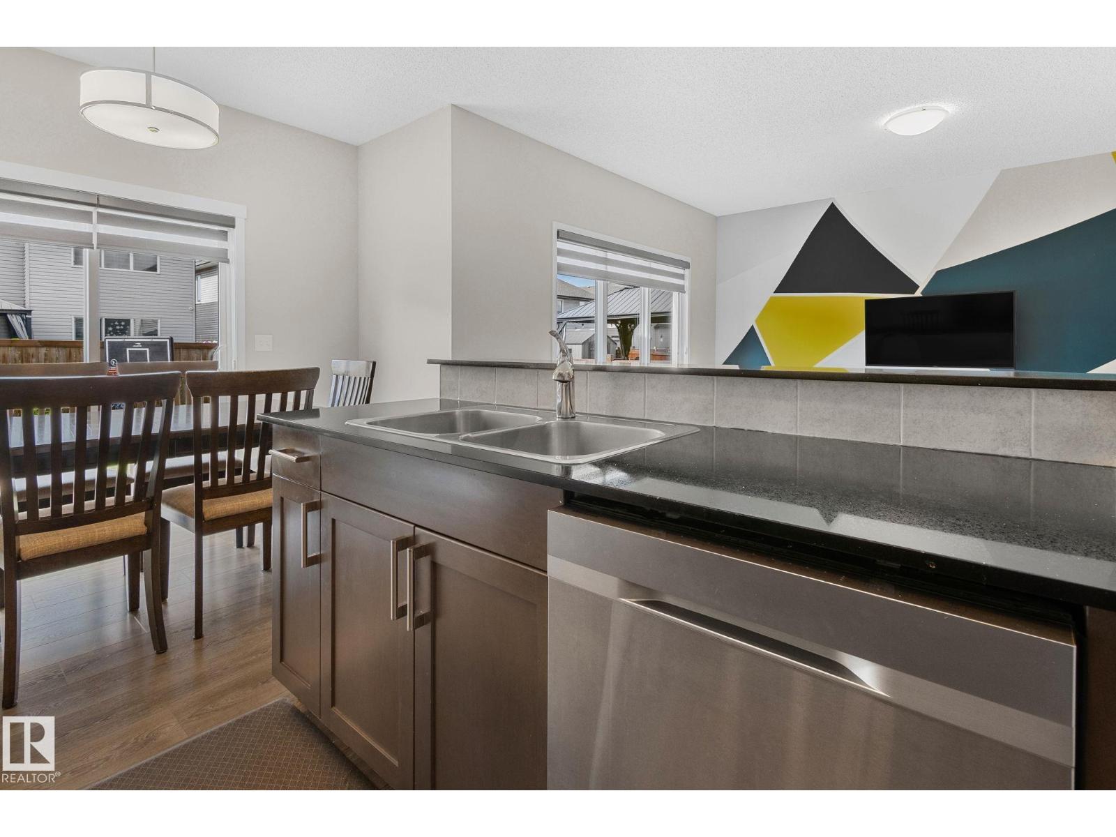 Photo 12 of 1436 29 Street Nw, Edmonton AB