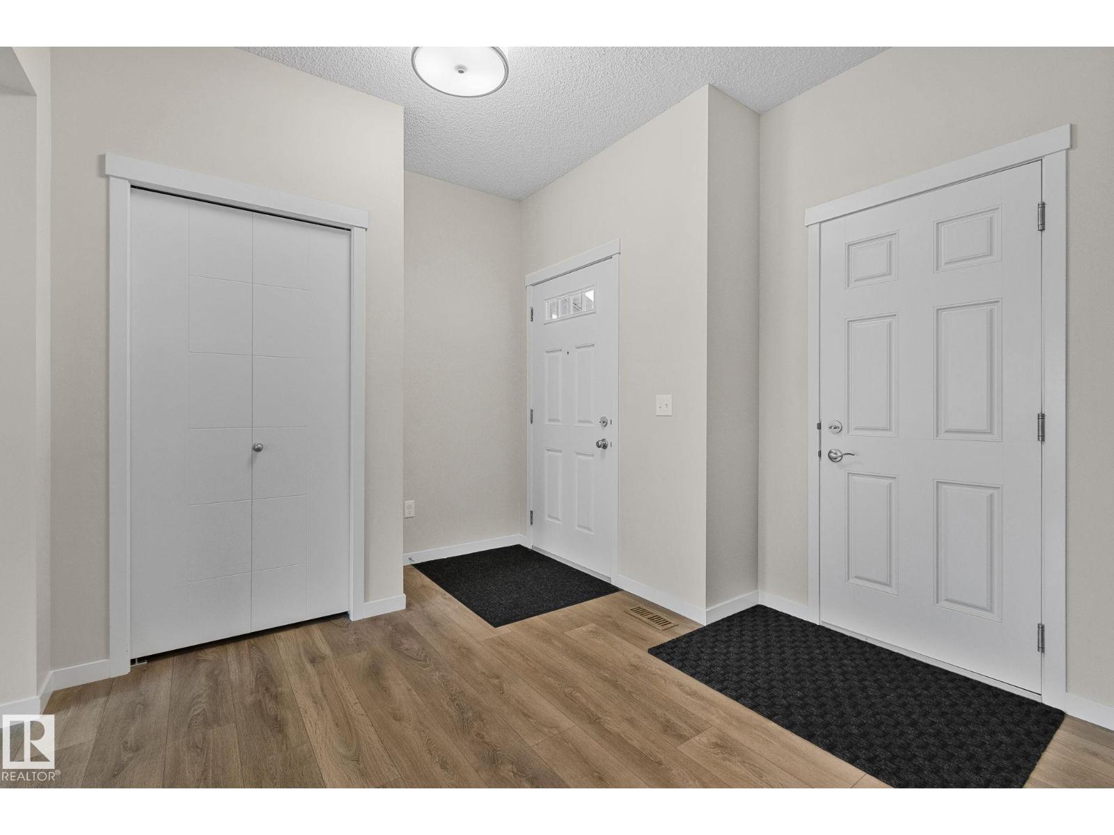 Photo 3 of 1436 29 Street Nw, Edmonton AB