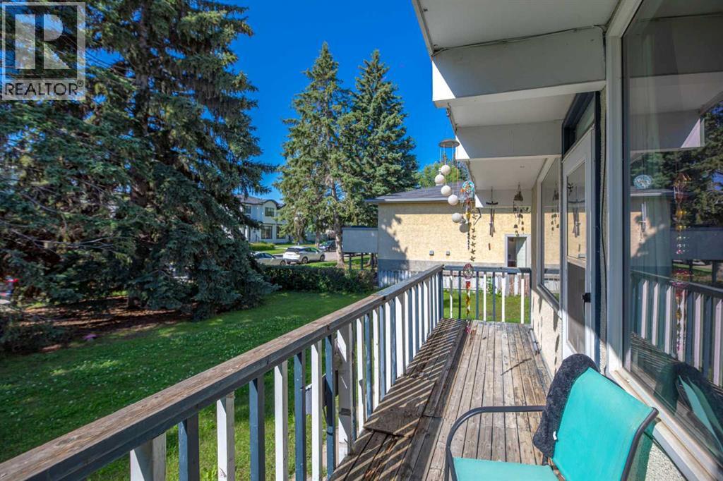 Photo 17 of 7304 36 Avenue Nw, Calgary AB
