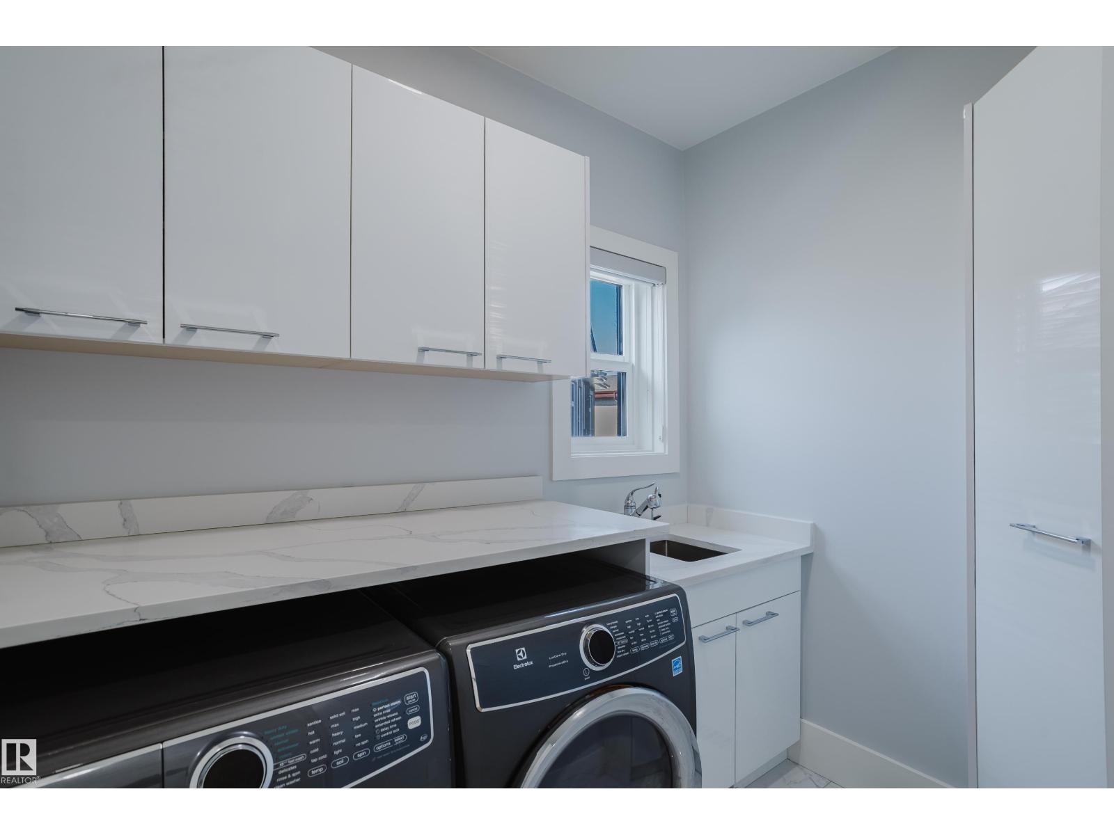 Photo 39 of 1440 25 St Nw, Edmonton AB