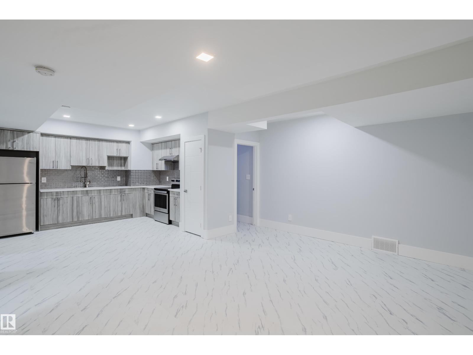 Photo 50 of 1440 25 St Nw, Edmonton AB