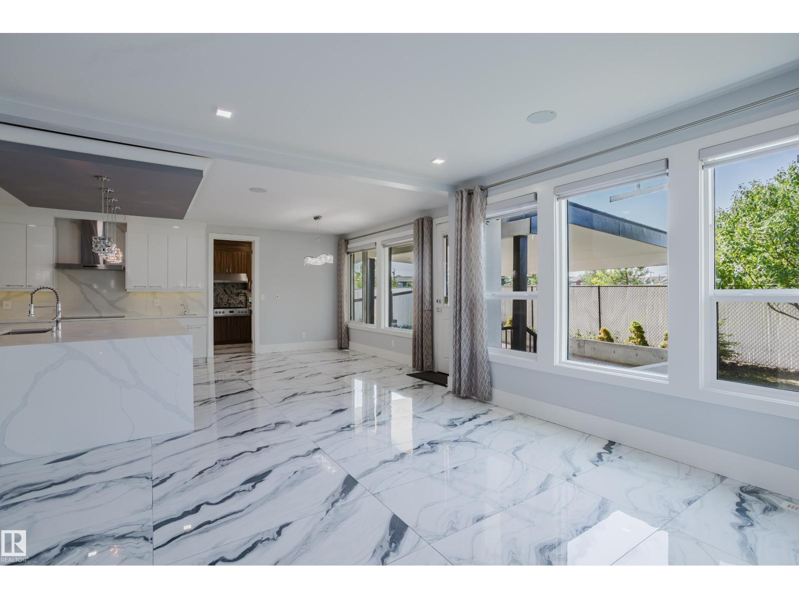 Photo 9 of 1440 25 St Nw, Edmonton AB