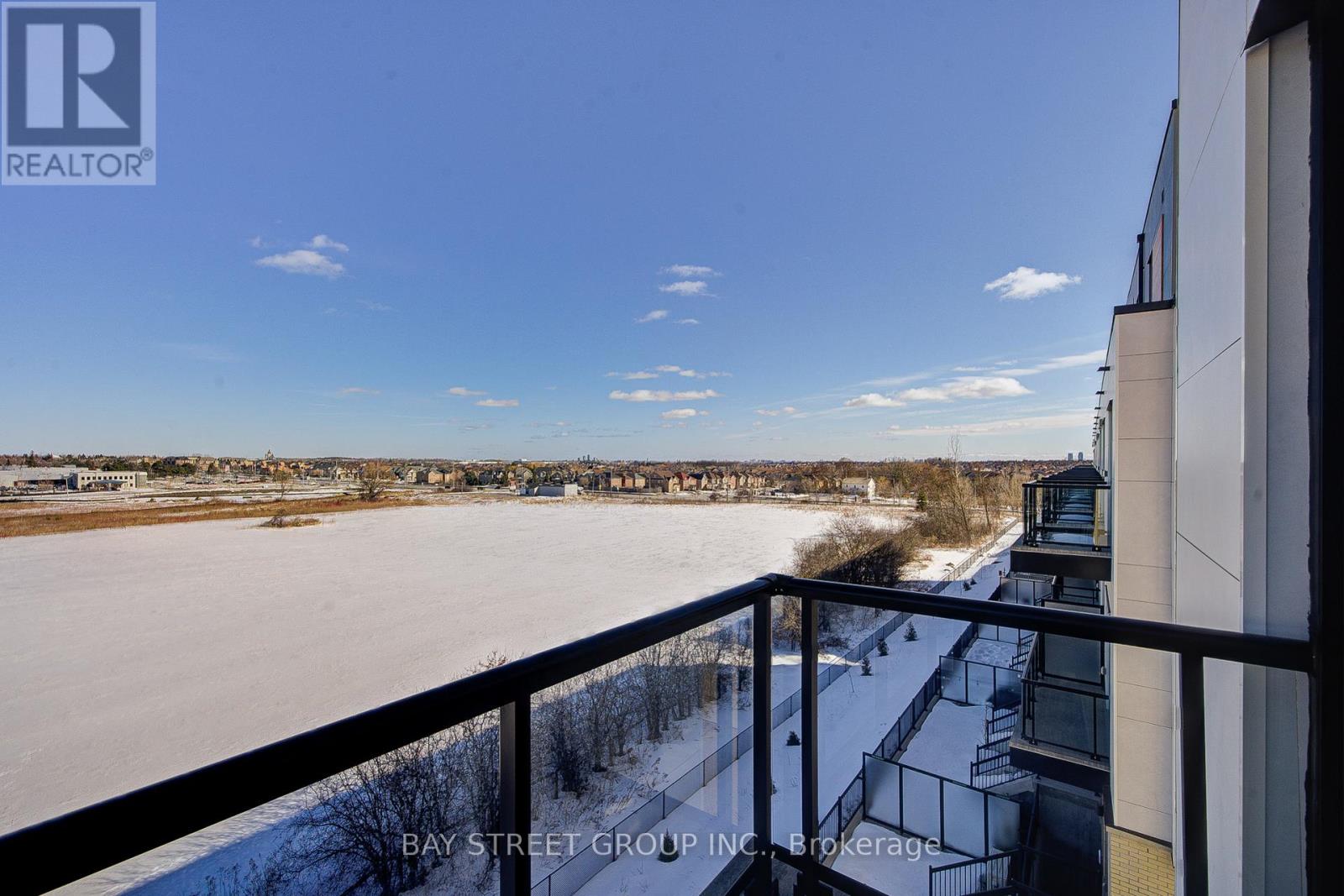 Photo 36 of 602 7 Steckley House Lane, Richmond Hill ON