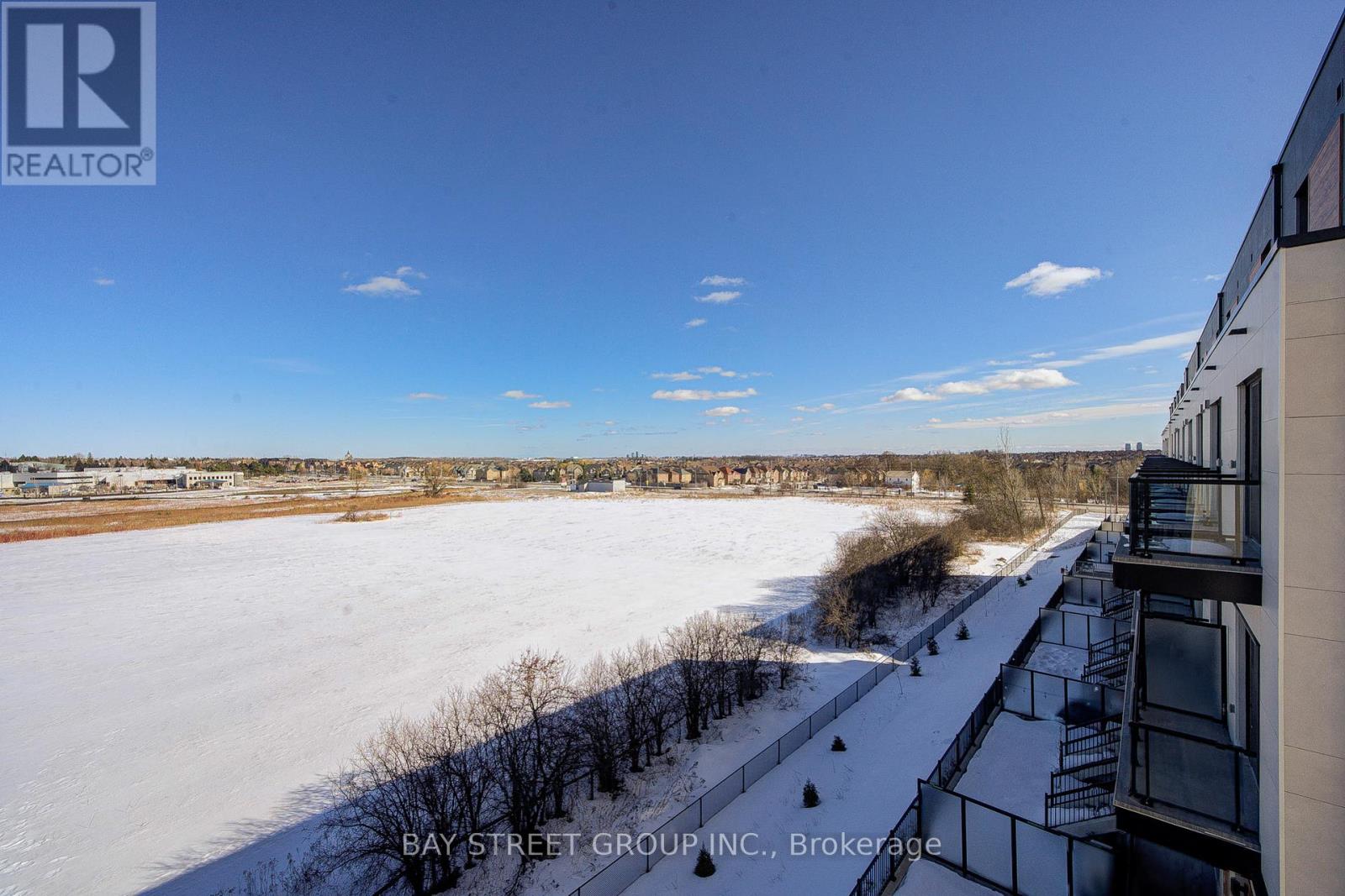 Photo 38 of 602 7 Steckley House Lane, Richmond Hill ON