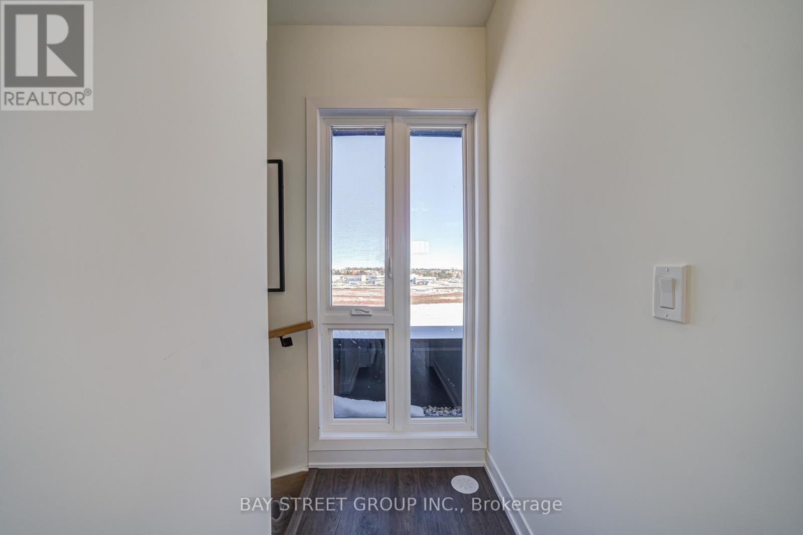 Photo 39 of 602 7 Steckley House Lane, Richmond Hill ON