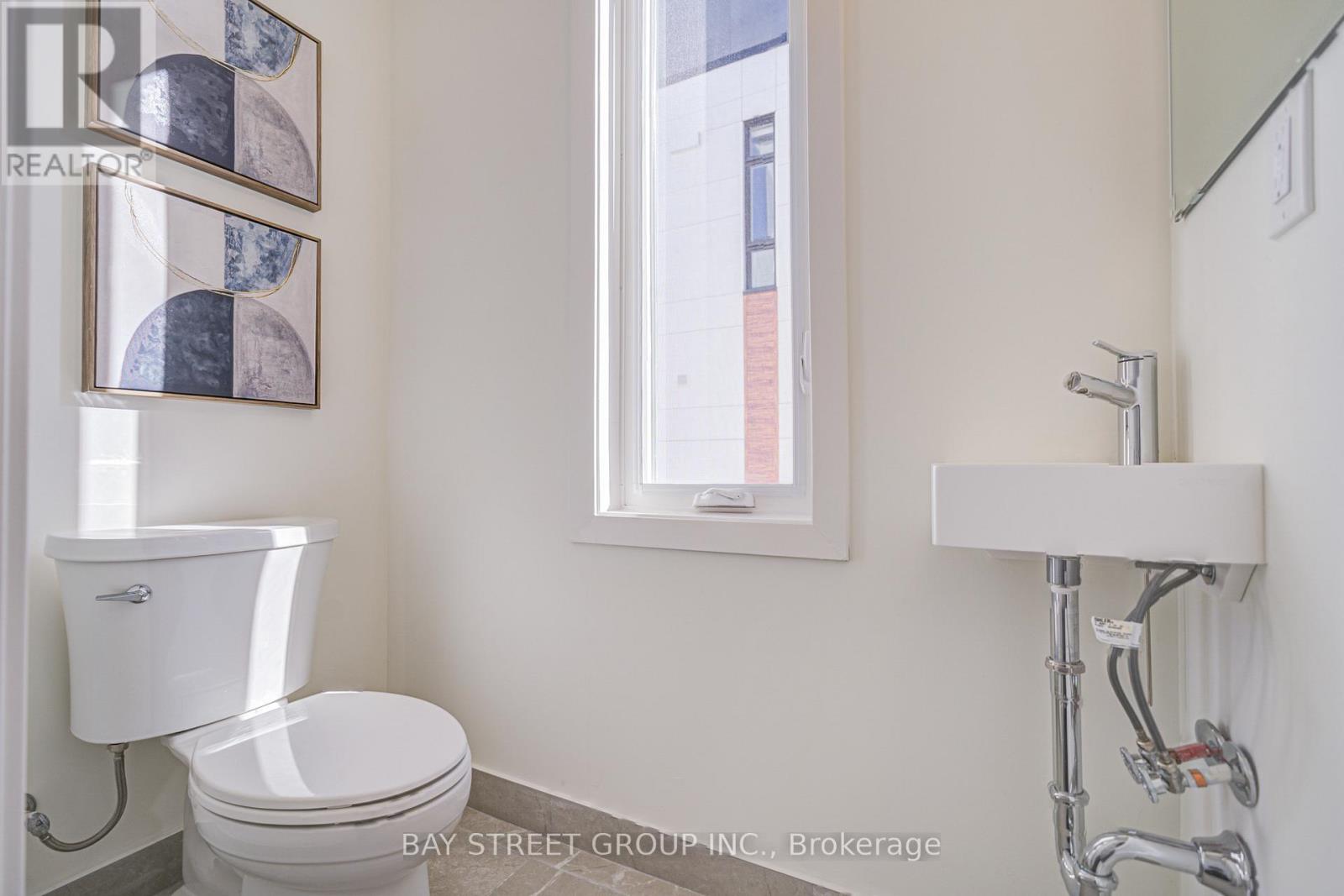 Photo 6 of 602 7 Steckley House Lane, Richmond Hill ON