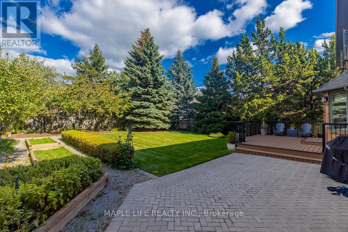 Photo 23 of 1 Elderwood Drive, Richmond Hill ON
