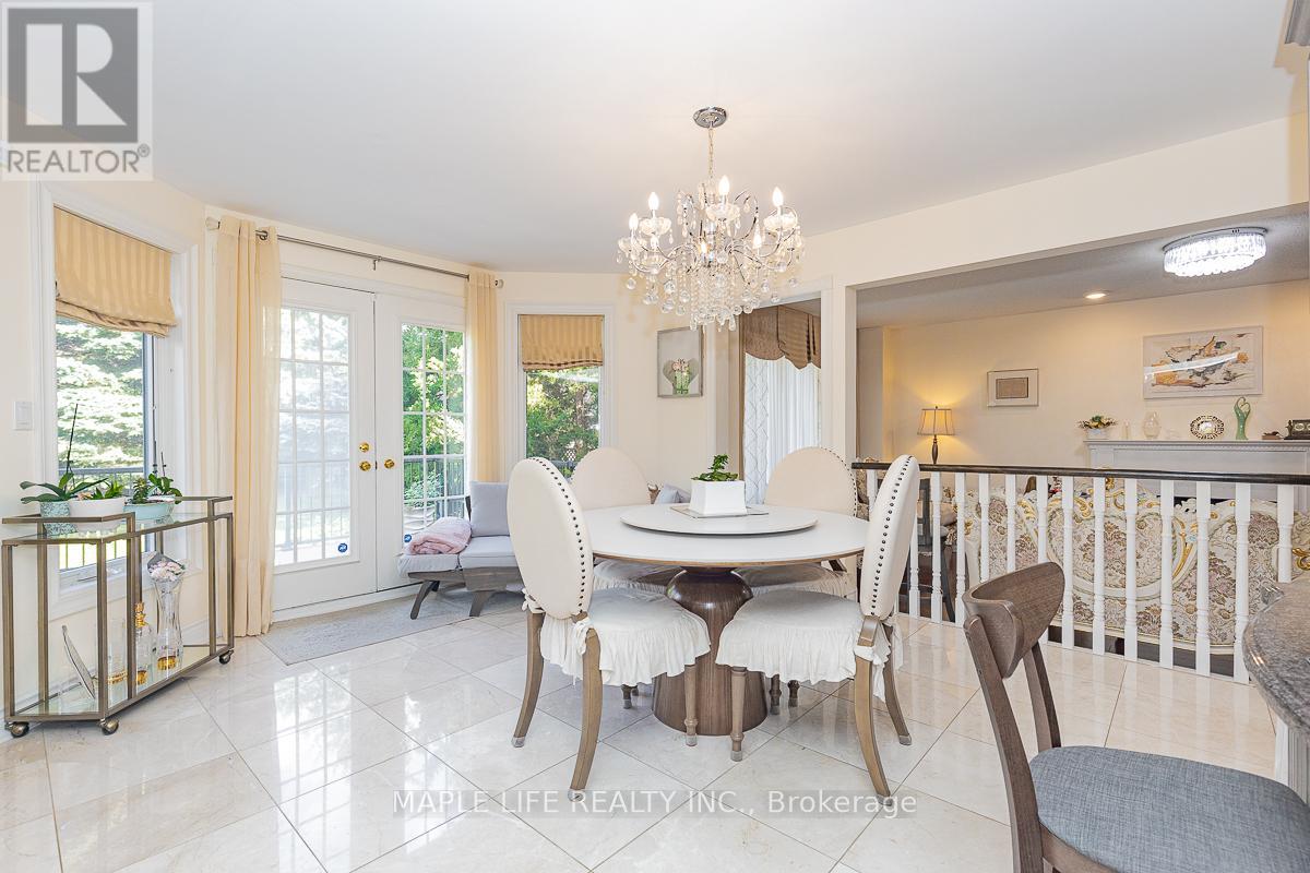 Photo 9 of 1 Elderwood Drive, Richmond Hill ON