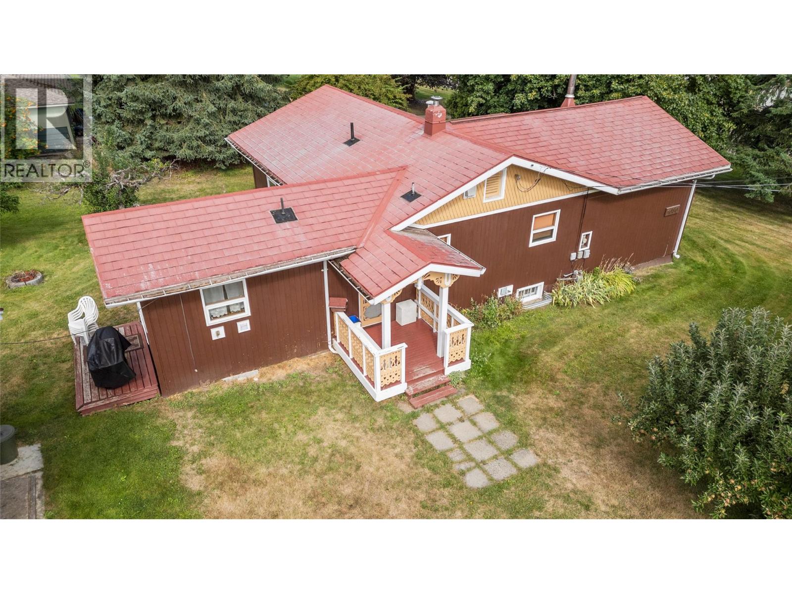 Photo 37 of 1080 20 Avenue Sw, Salmon Arm BC