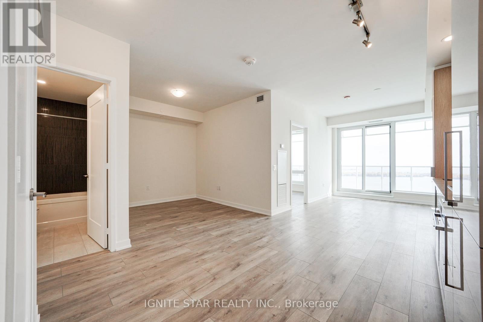 Photo 4 of 3101 28 Freeland Street, Toronto ON