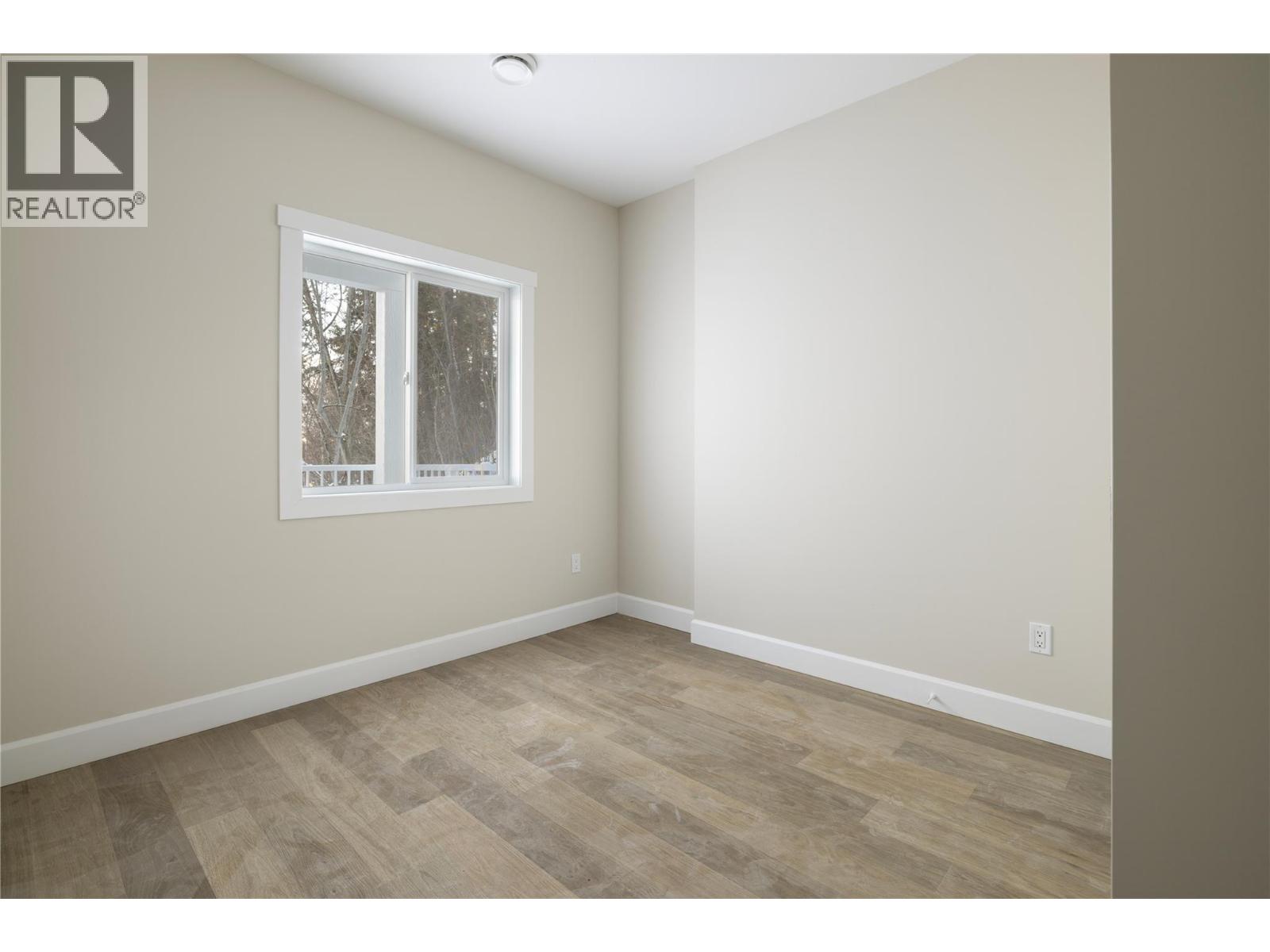 806 Cliff Avenue Unit# 102, Enderby