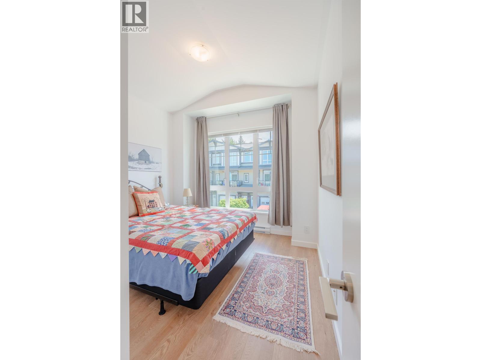 5978 BEACHGATE LANE, Sechelt