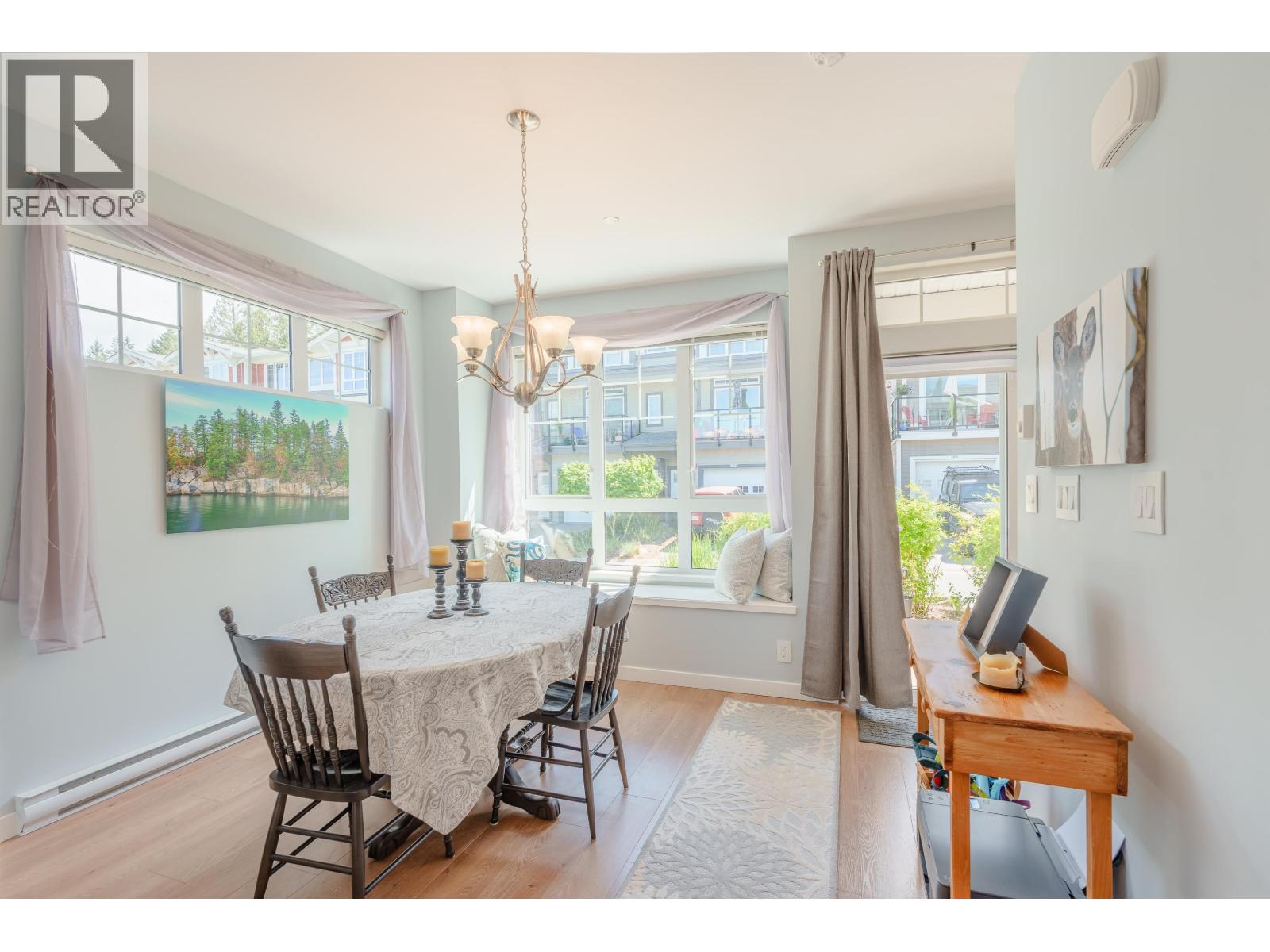 5978 BEACHGATE LANE, Sechelt