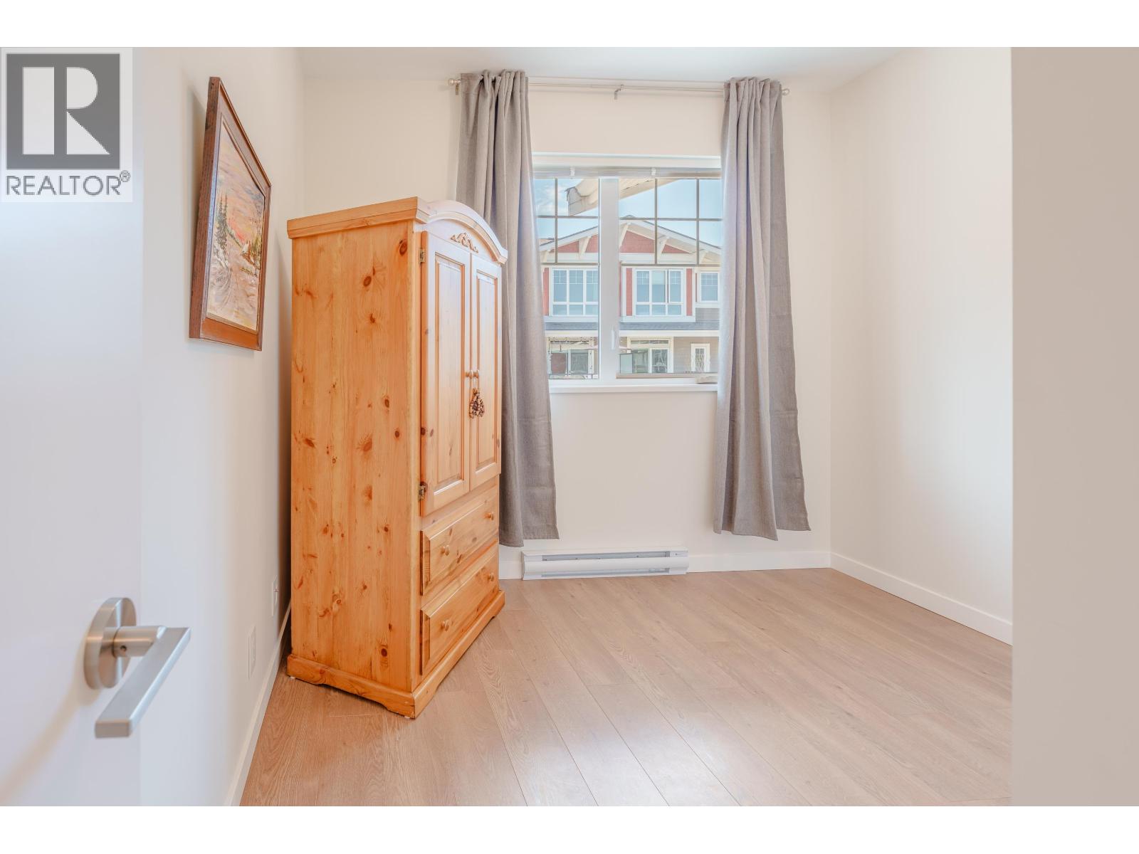 5978 BEACHGATE LANE, Sechelt