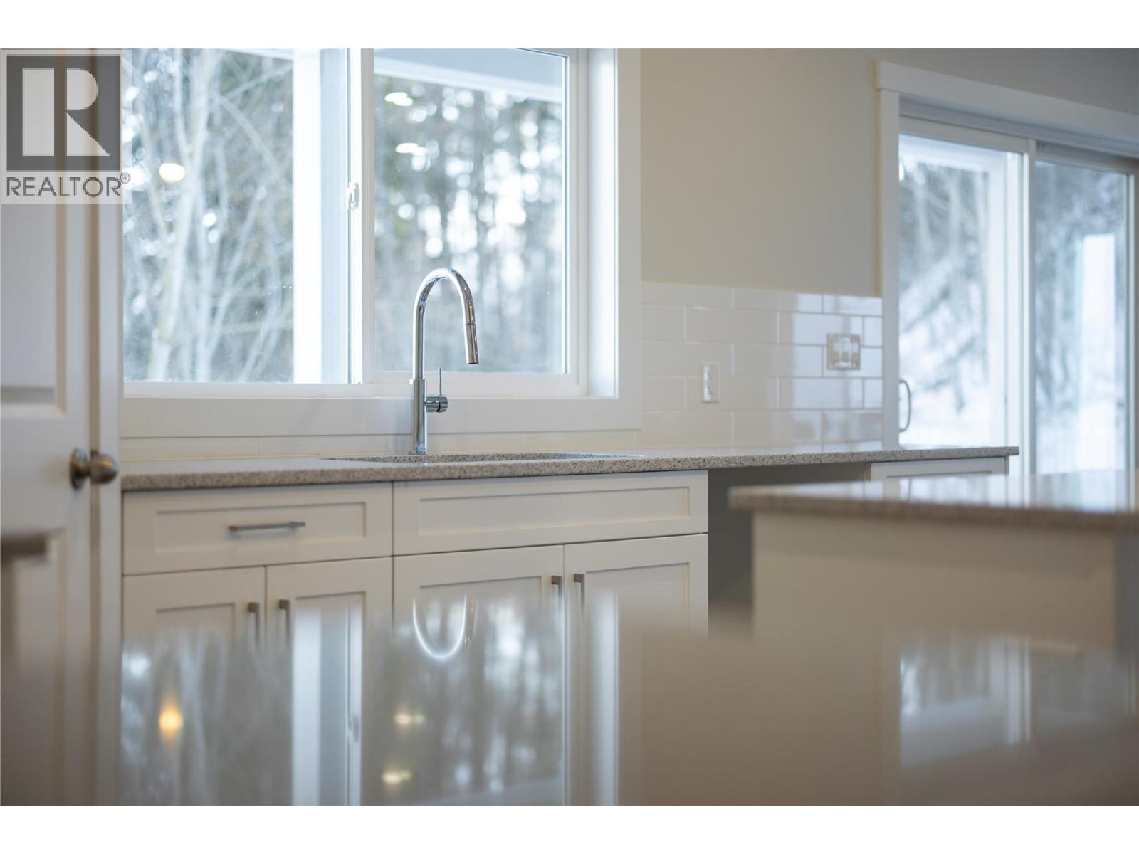 806 Cliff Avenue Unit# 103, Enderby