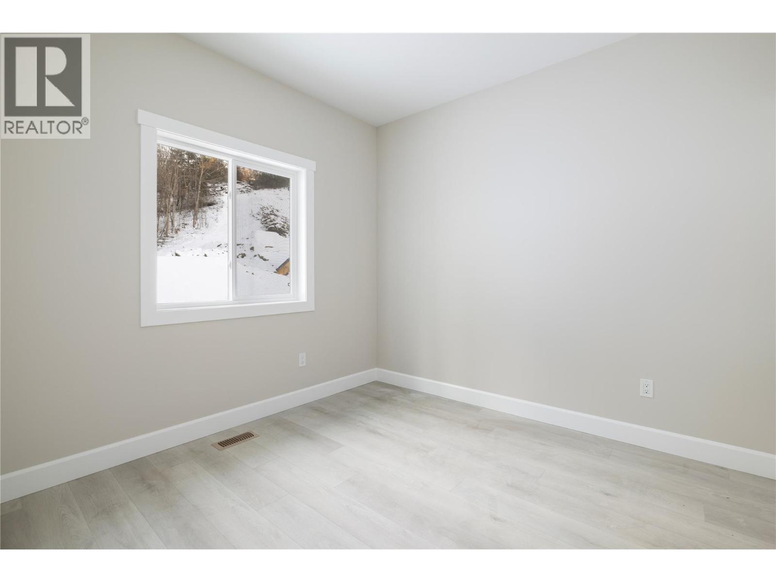 Photo 23 of 806 Cliff Avenue Unit 109, Enderby BC