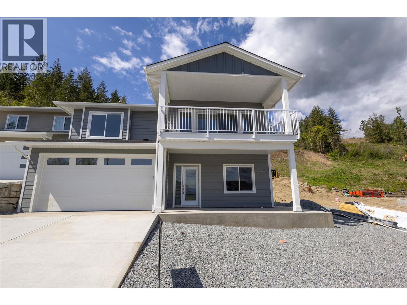 Photo 3 of 806 Cliff Avenue Unit 109, Enderby BC