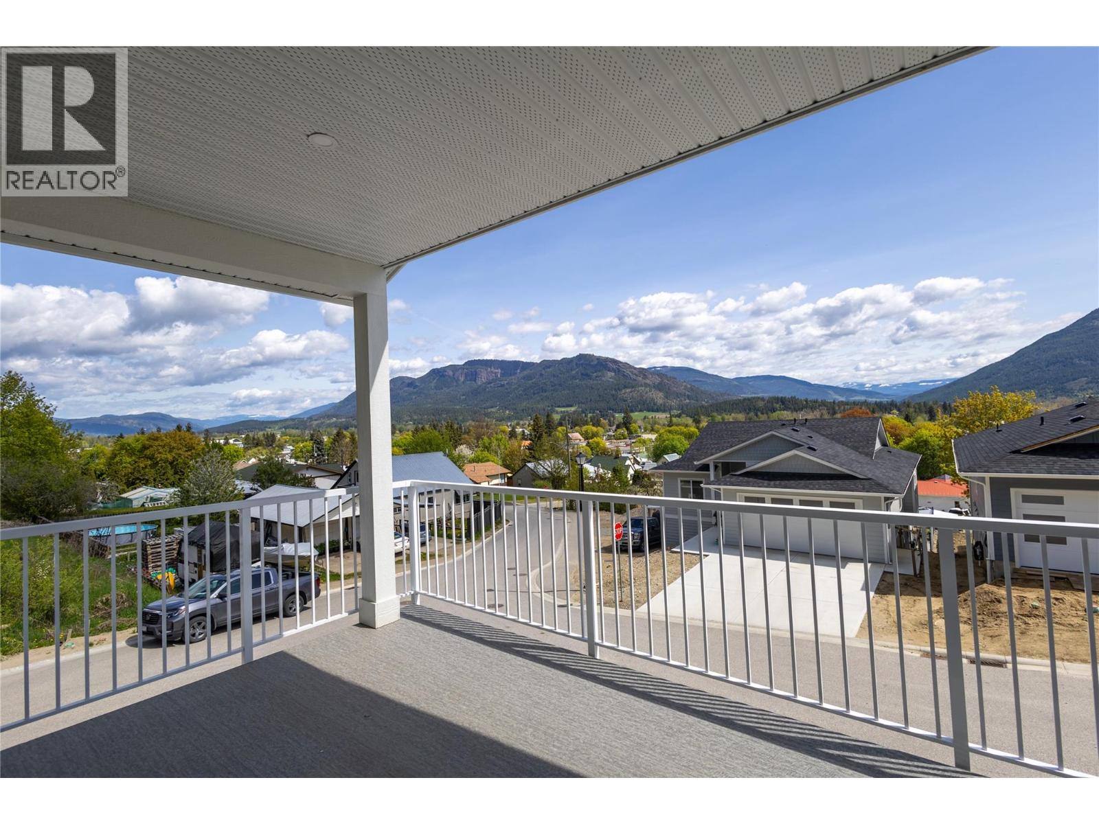 Photo 5 of 806 Cliff Avenue Unit 109, Enderby BC