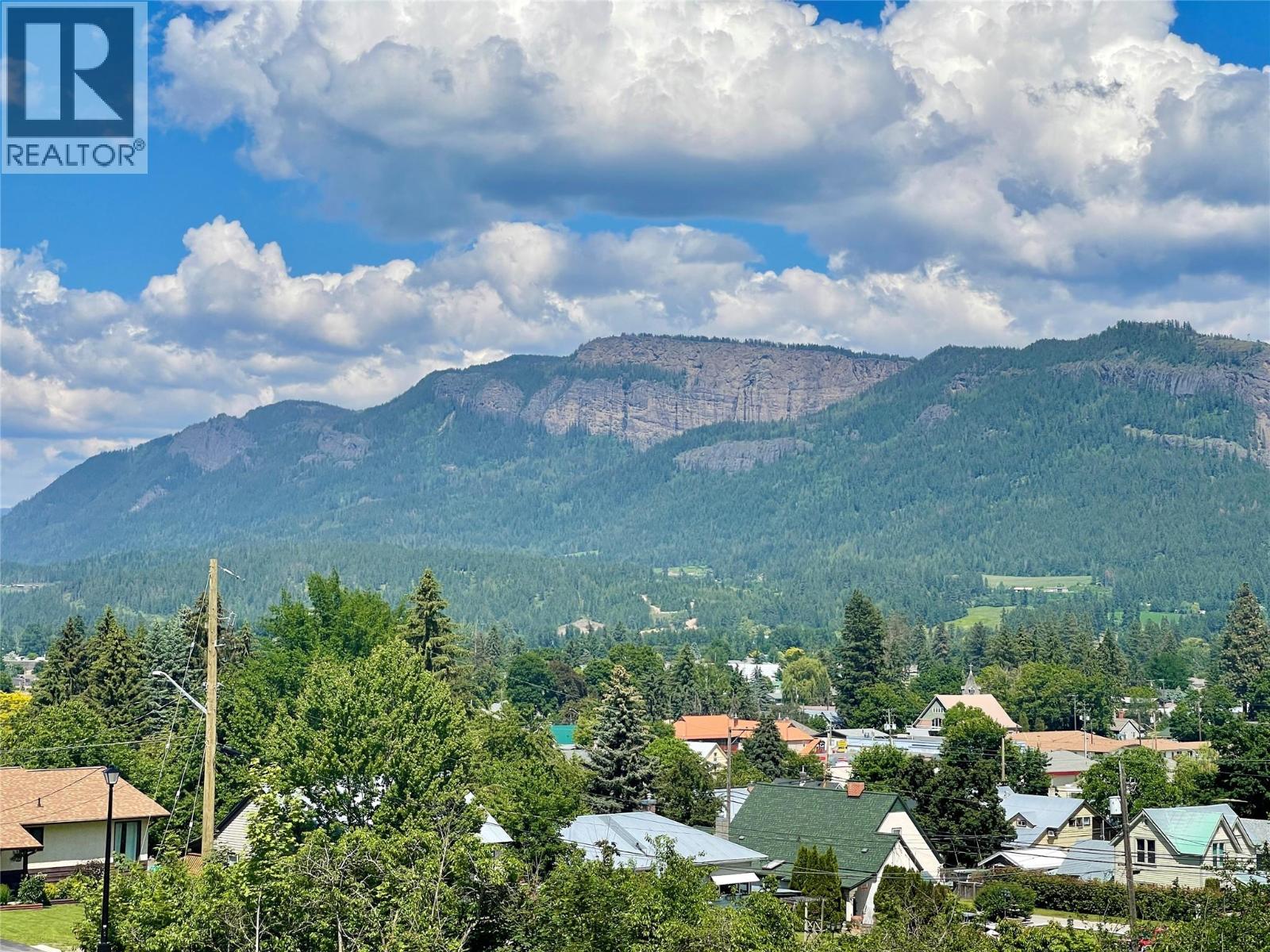 Photo 6 of 806 Cliff Avenue Unit 109, Enderby BC