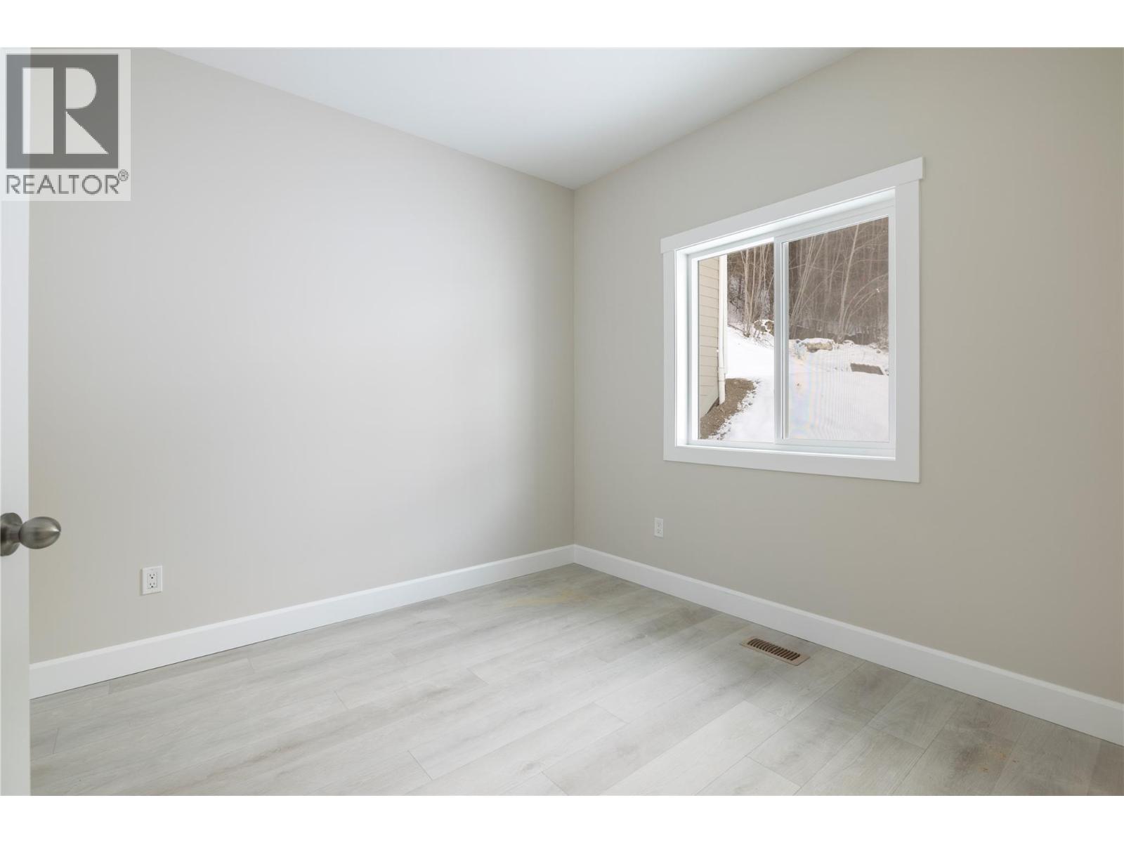 Photo 25 of 806 Cliff Avenue Unit 109, Enderby BC