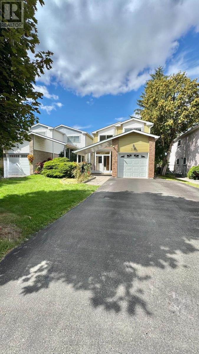 Photo 2 of 160 Snowshoe Crescent, Markham ON