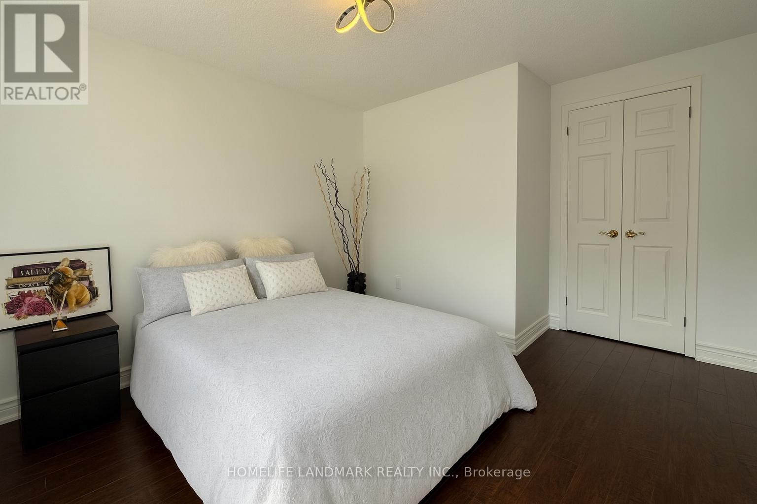 Photo 20 of 160 Snowshoe Crescent, Markham ON